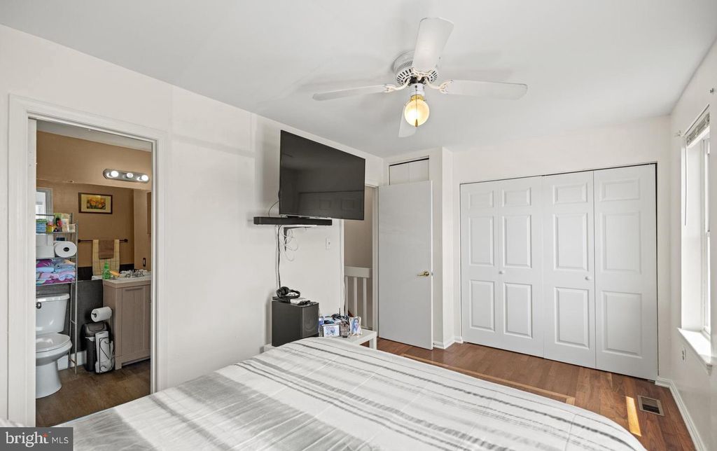 Image 30 of property listing at 3006 SHEPPERTON TER #3006, Silver Spring, MD 20904