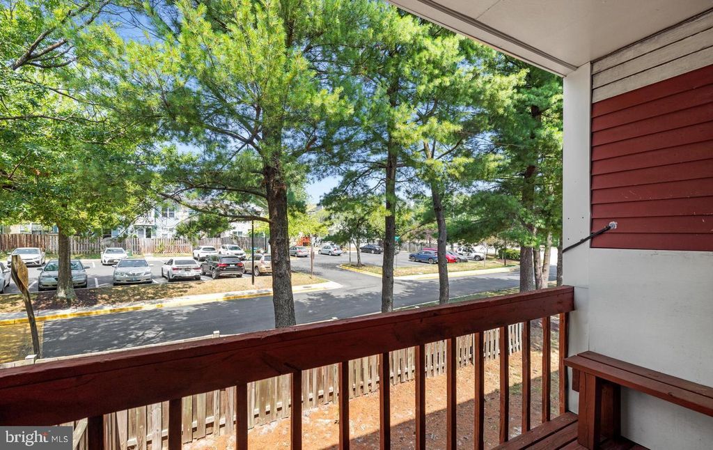 Image 31 of property listing at 3006 SHEPPERTON TER #3006, Silver Spring, MD 20904