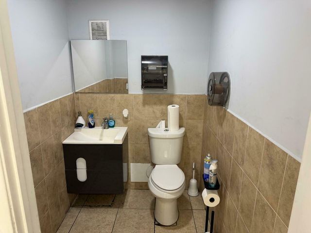 7108 NW 50TH Street, Miami, FL 33166