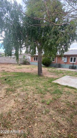 2831 N 33RD Place, Phoenix, AZ 85008