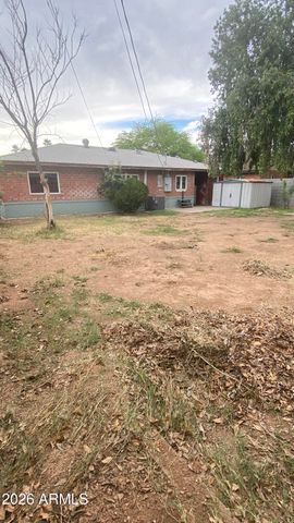 2831 N 33RD Place, Phoenix, AZ 85008