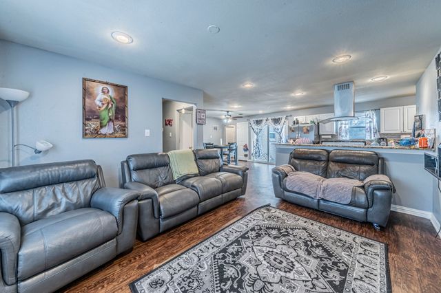 504 Lynda Lane, Arlington, TX 76010