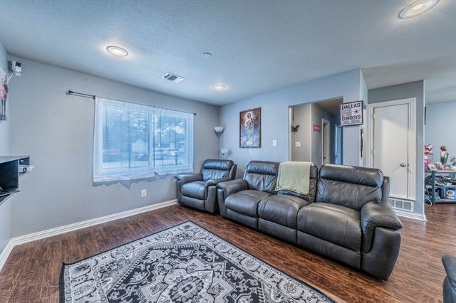 504 Lynda Lane, Arlington, TX 76010