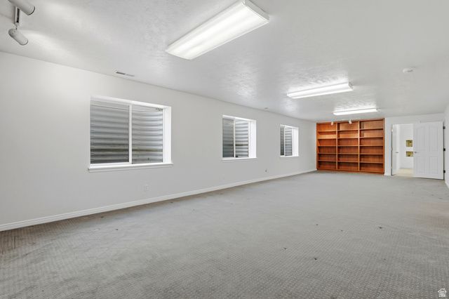 9884 S CASCADE PARK DR, Sandy, UT 84070