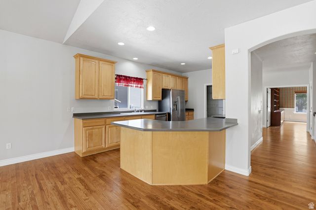 9884 S CASCADE PARK DR, Sandy, UT 84070