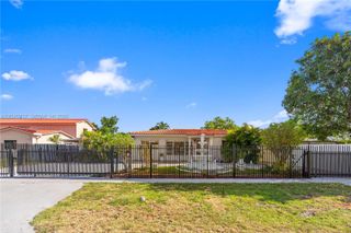 491 W 35th Place, Hialeah, FL 33012