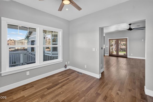 3957 NW 39th Drive, Redmond, OR 97756
