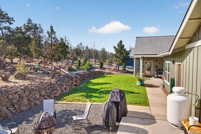 3957 NW 39th Drive, Redmond, OR 97756