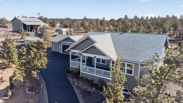 3957 NW 39th Drive, Redmond, OR 97756