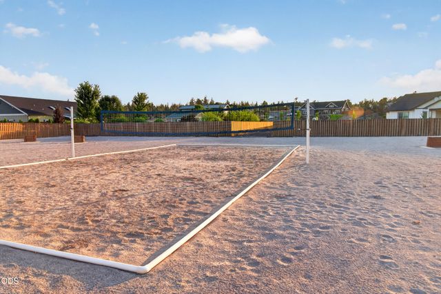 3957 NW 39th Drive, Redmond, OR 97756