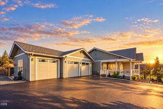 3957 NW 39th Drive, Redmond, OR 97756