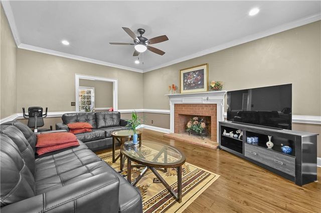 110 Amsterdam SW Drive, Lilburn, GA 30047