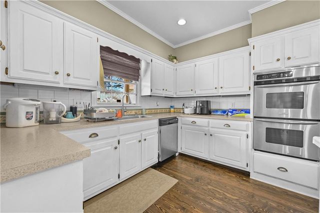 110 Amsterdam SW Drive, Lilburn, GA 30047