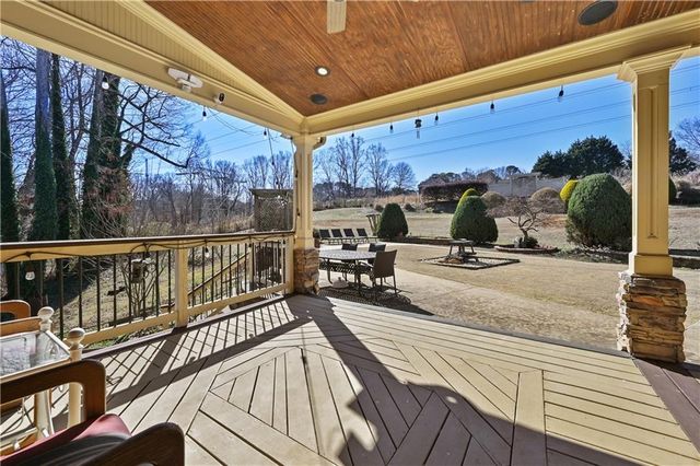 110 Amsterdam SW Drive, Lilburn, GA 30047