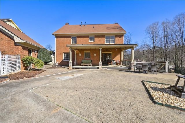 110 Amsterdam SW Drive, Lilburn, GA 30047