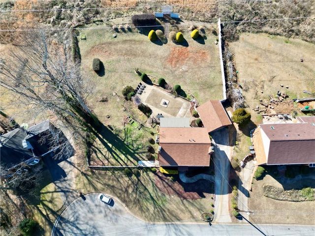 110 Amsterdam SW Drive, Lilburn, GA 30047