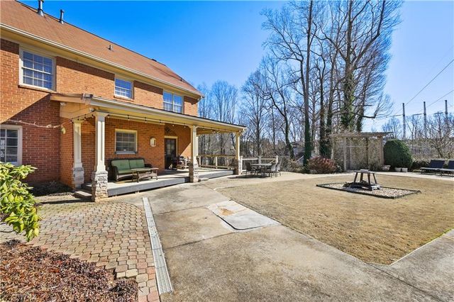 110 Amsterdam SW Drive, Lilburn, GA 30047