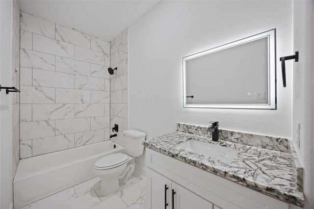 6734 Paris Street A-B, Houston, TX 77021