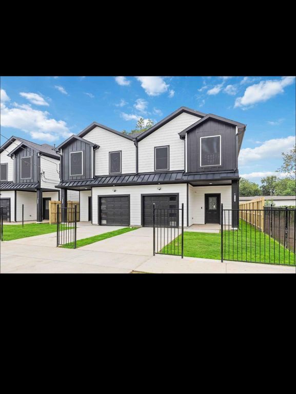 6734 Paris Street A-B, Houston, TX 77021