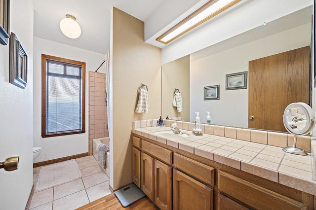 230 W Ash, Hanford, CA 93230