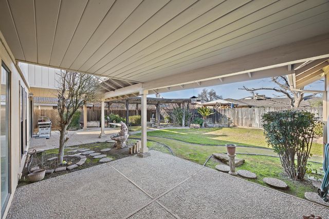 230 W Ash, Hanford, CA 93230