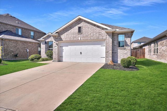 3013 Stallion Trail Way, Aubrey, TX 76227