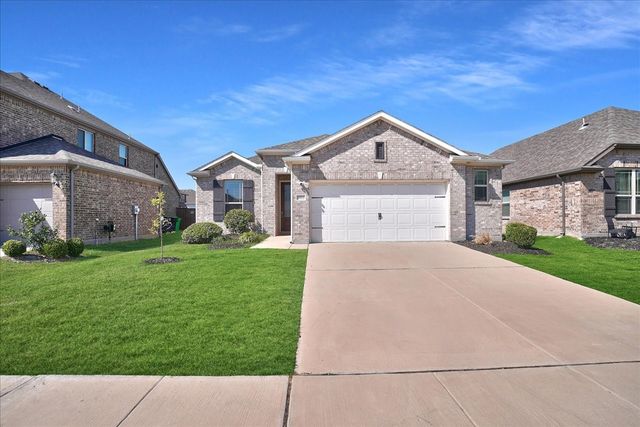 3013 Stallion Trail Way, Aubrey, TX 76227