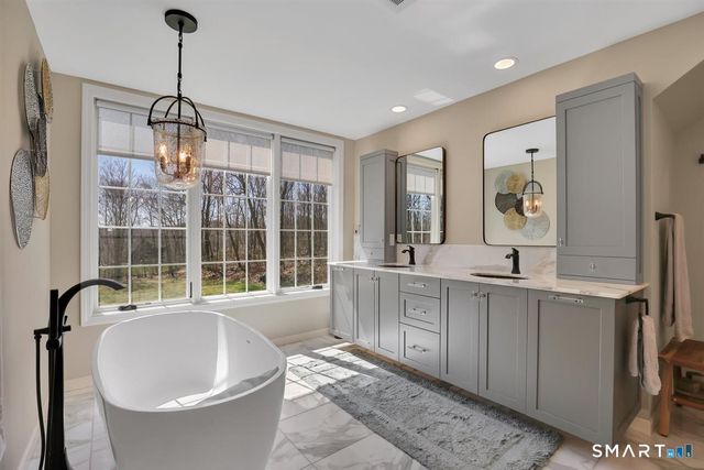 851 South Street, Middlebury, CT 06762