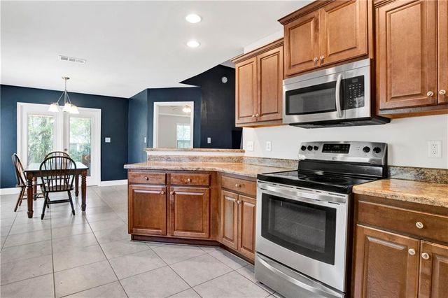 944 Parliament Court, Mobile, AL 36695