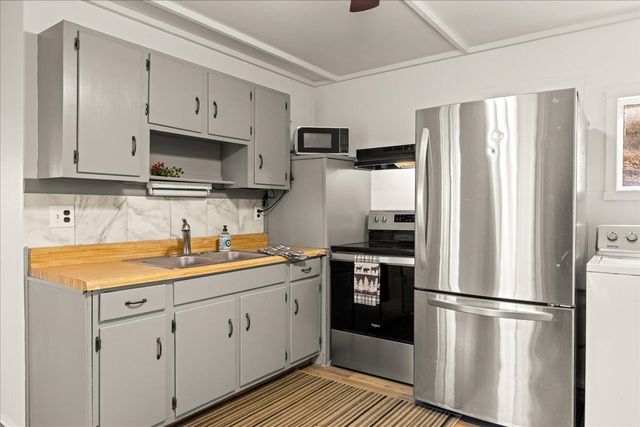 447 BLACKBERRY LN, New Market, VA 22844