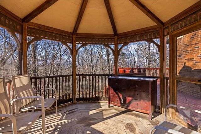 447 BLACKBERRY LN, New Market, VA 22844