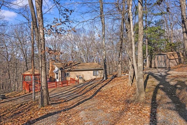 447 BLACKBERRY LN, New Market, VA 22844