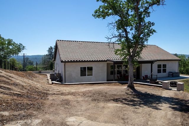 29200 Acorn Court, Coarsegold, CA 93614