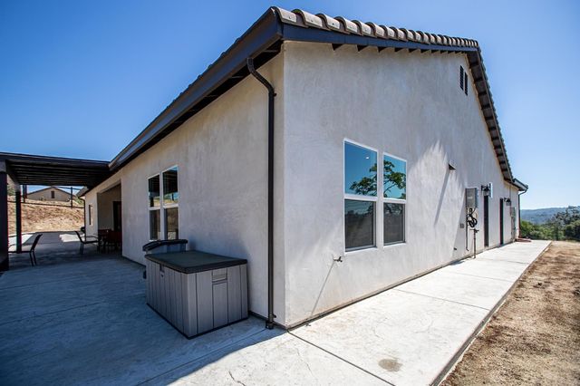 29200 Acorn Court, Coarsegold, CA 93614