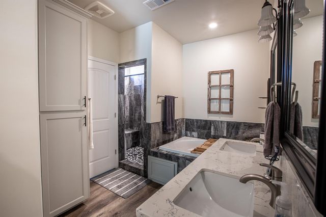 29200 Acorn Court, Coarsegold, CA 93614