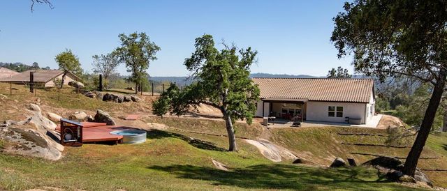 29200 Acorn Court, Coarsegold, CA 93614