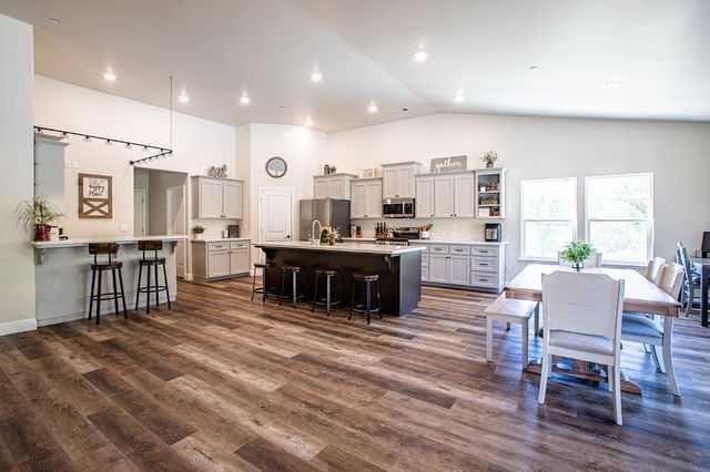 29200 Acorn Court, Coarsegold, CA 93614