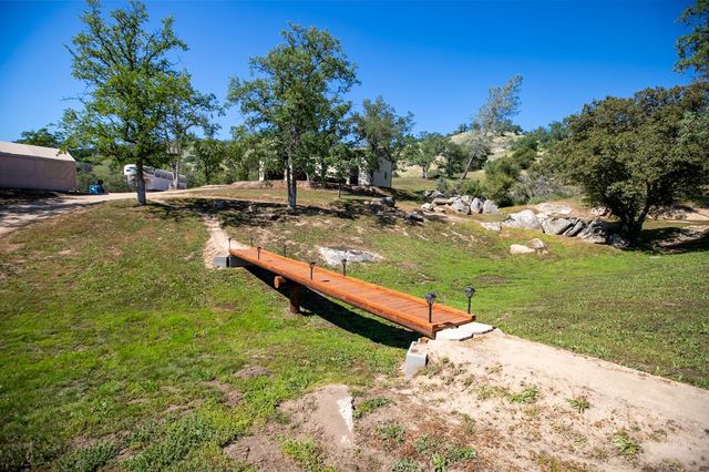 29200 Acorn Court, Coarsegold, CA 93614