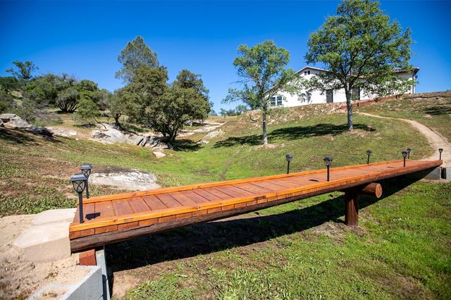 29200 Acorn Court, Coarsegold, CA 93614