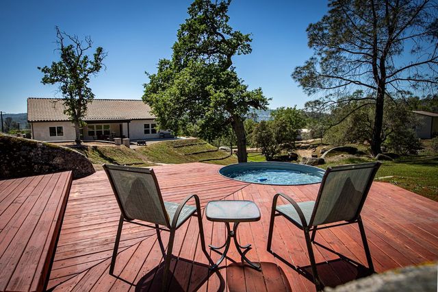 29200 Acorn Court, Coarsegold, CA 93614