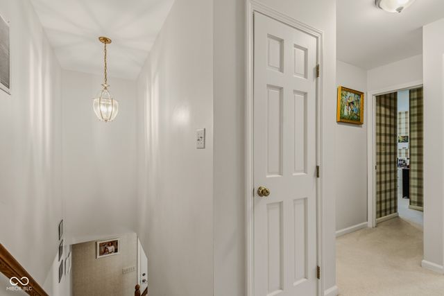9956 W Raintree Drive N, Columbus, IN 47201