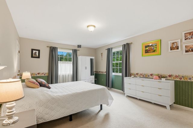 9956 W Raintree Drive N, Columbus, IN 47201