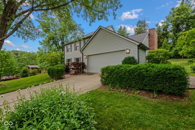 9956 W Raintree Drive N, Columbus, IN 47201