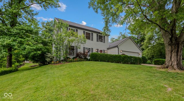 9956 W Raintree Drive N, Columbus, IN 47201