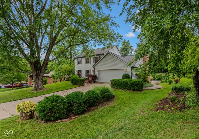 9956 W Raintree Drive N, Columbus, IN 47201