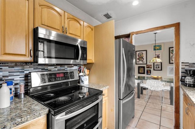 3026 SW 4th St, Miami, FL 33135