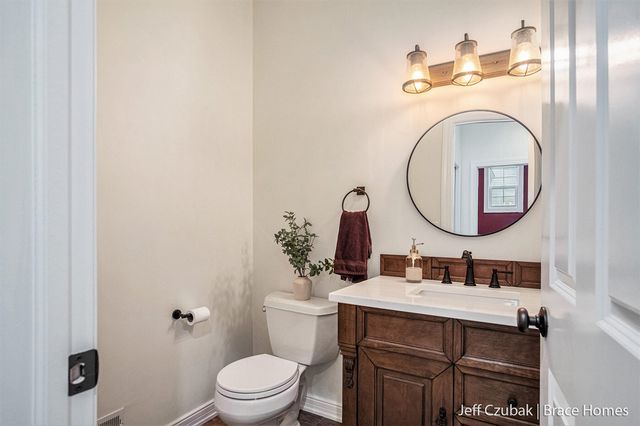 5294 Mccormick Drive, Grandville, MI 49418