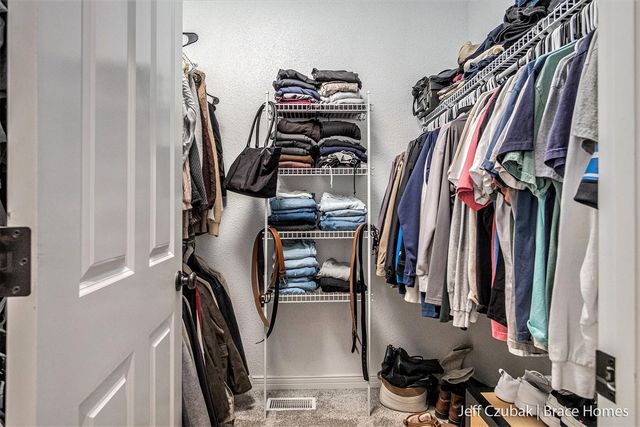 5294 Mccormick Drive, Grandville, MI 49418