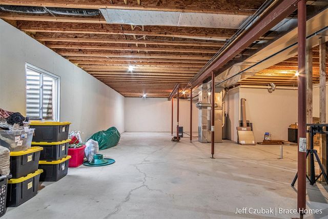 5294 Mccormick Drive, Grandville, MI 49418