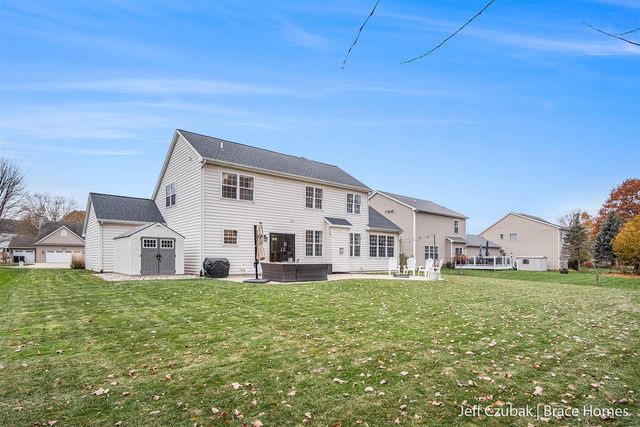 5294 Mccormick Drive, Grandville, MI 49418